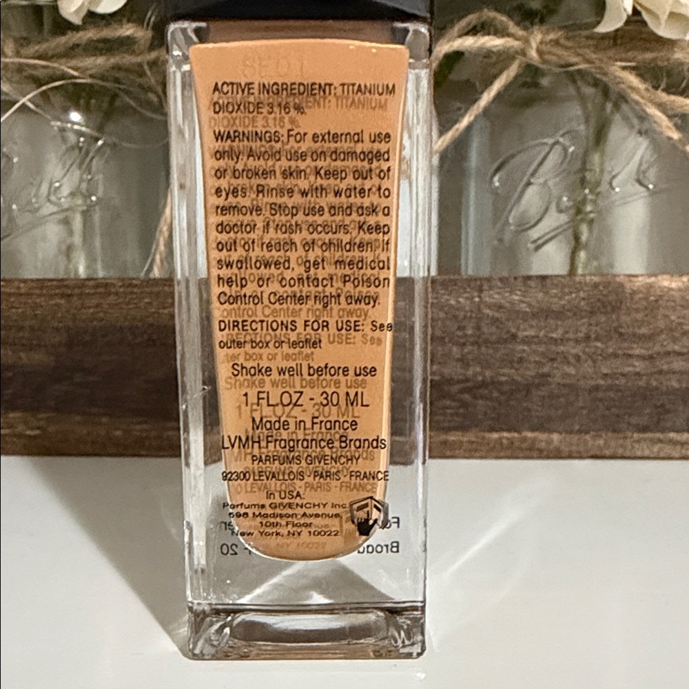 Givenchy Matissime Velvet Foundation – 09 Mat Cinnamon – NWOB – Discontinued - Picture 4 of 5